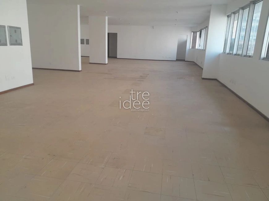 Sala Comercial de 108m2 no Centro de Curitiba