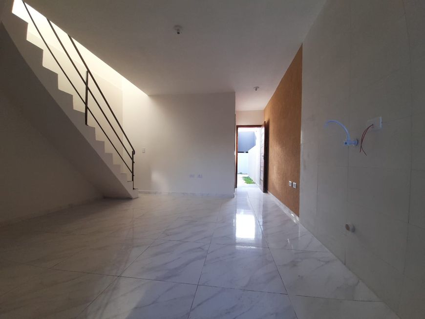 Imóvel para venda possui 60 metros quadrados com 3 quartos em Campo de Santana - Curitiba - PR