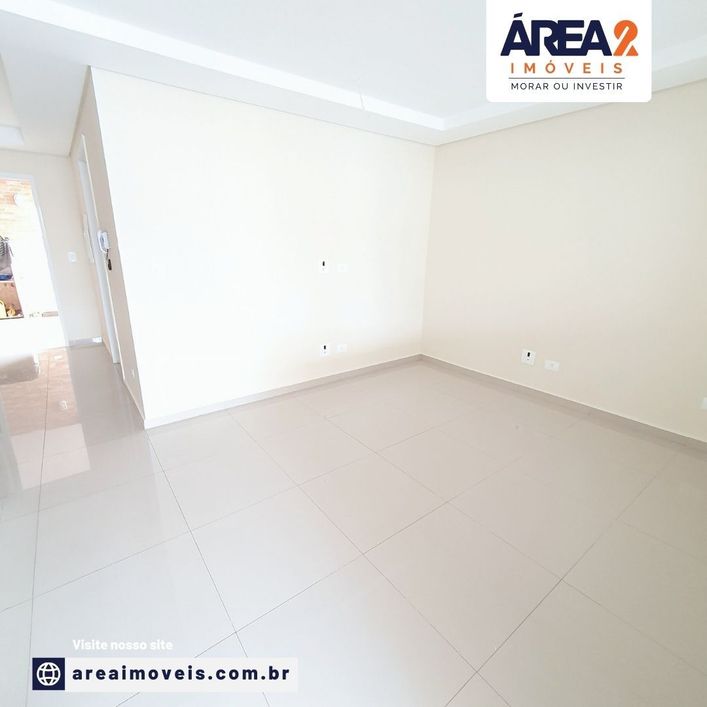 Espaçoso Sobrado de 193m² com 3 Quartos no Campo Comprido