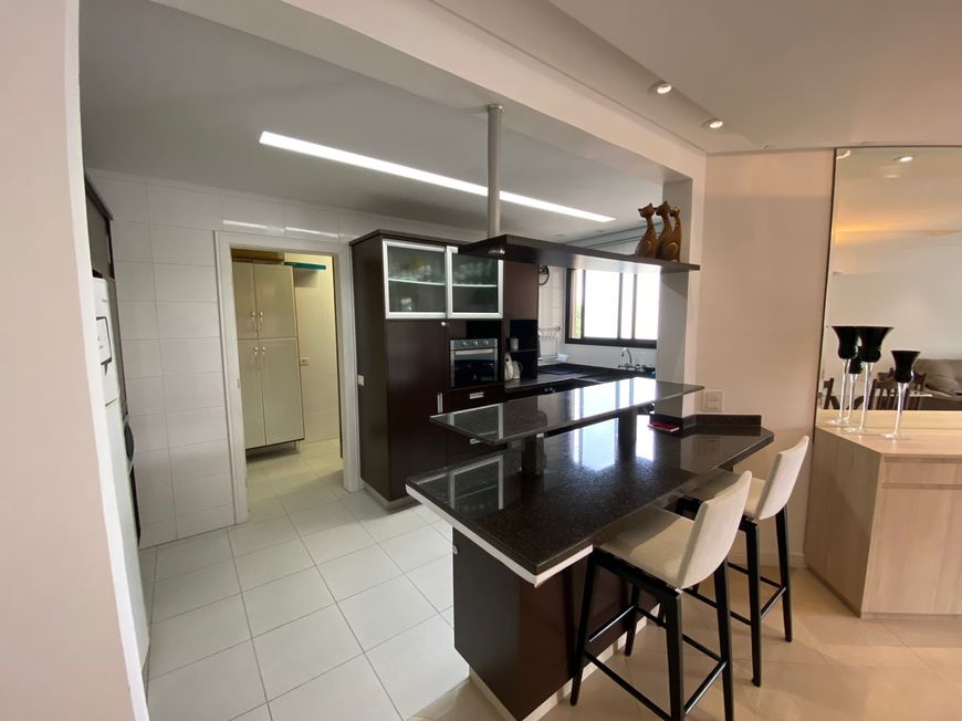 Apartamento para venda tem 104 metros quadrados com 2 quartos em Vila Izabel - Curitiba - PR