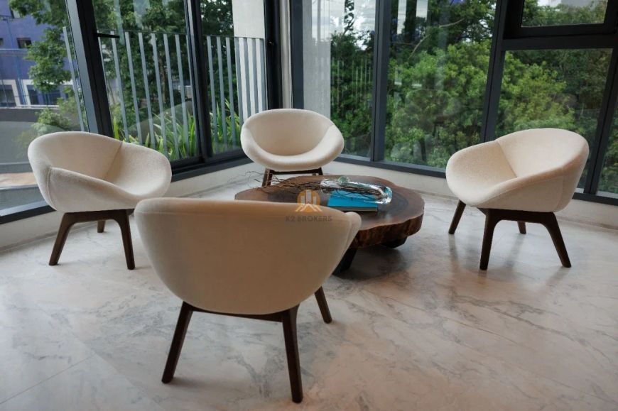 Luxuoso Apartamento Duplex com 3 suítes e 5 vagas no Ecoville, Curitiba-PR! Oportunidade Imperdível!