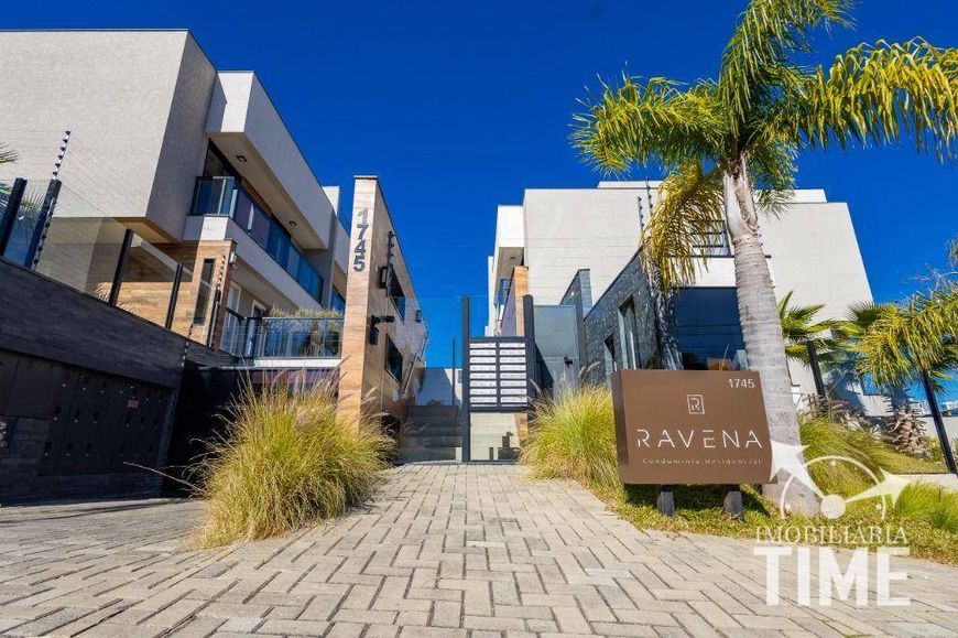 Sobrado com 3 dormitórios à venda, 240 m² por R$ 1.650.168,42 - Santo Inácio - Curitiba/PR