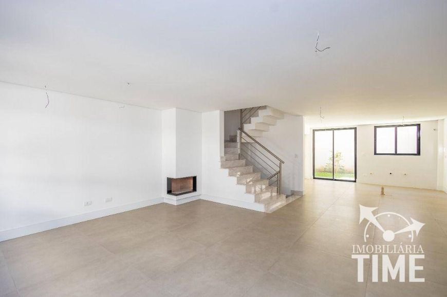 Sobrado com 3 dormitórios à venda, 240 m² por R$ 1.650.168,42 - Santo Inácio - Curitiba/PR