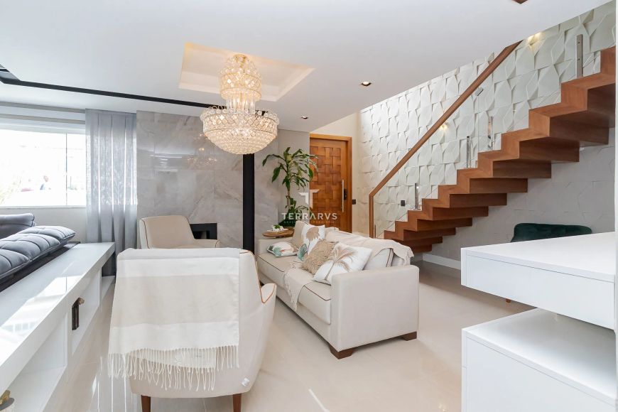 RESIDÊNCIA EM CONDOMÍNIO com 4 dormitórios à venda por R$ 2.550.000,00 no bairro Santa Cândida - CUR
