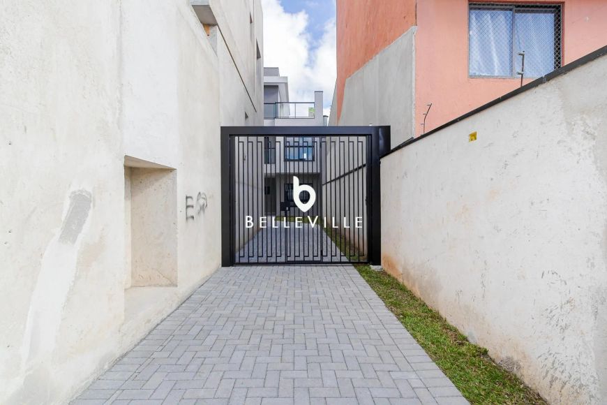 Sobrado com 3 Quartos e 02 vagas no Jardim das Américas\Curitiba - 140m²