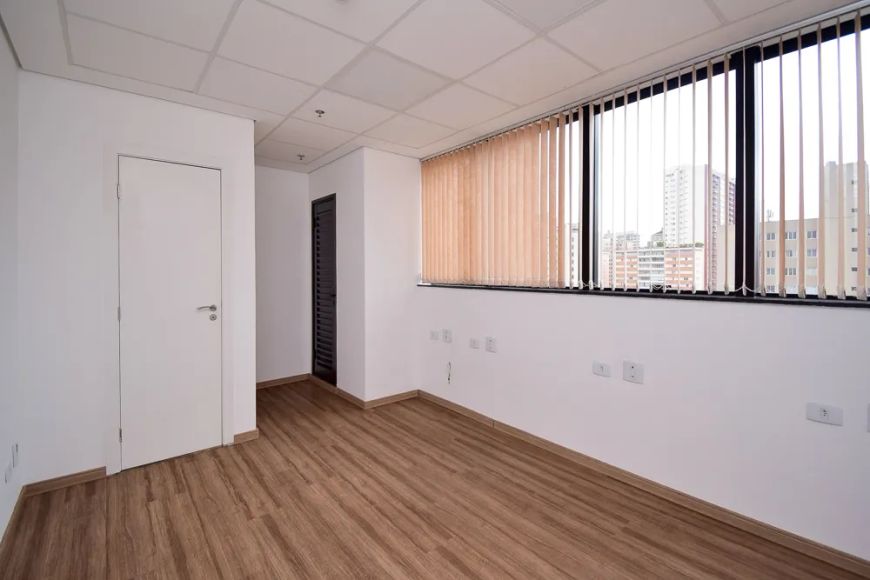 Conjunto Comercial no Centro de 24,51m² - Edifício Century Seven
