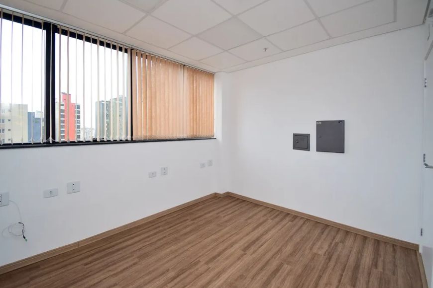 Conjunto Comercial no Centro de 24,51m² - Edifício Century Seven