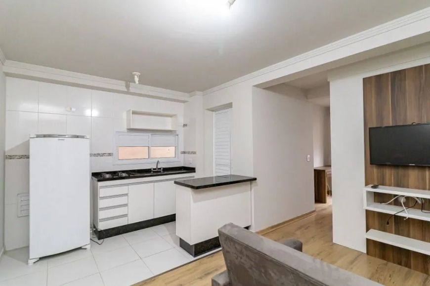 Apartamento com 1 dormitório para alugar, 46 m² por R$ 2.633,23/mês - Centro - Curitiba/PR