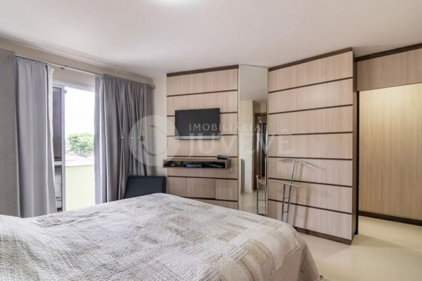 IMOBILIARIA JUVEVE VENDE SOBRADO JARDIM DAS AMERICAS RUA EDUARDO GERBER, 71 CONDOMINIO ATICO CHURRAS