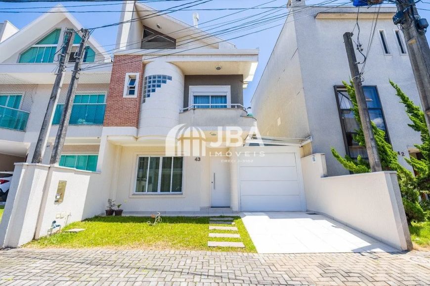 SOBRADO 3 QUARTOS NO PINHEIRINHO