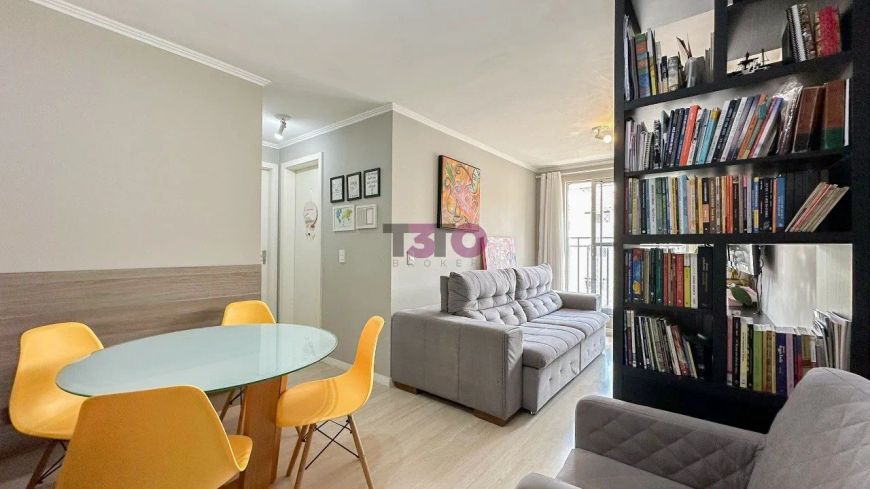 Apartamento à venda com 2 dormitórios, semi-mobiliado, R$ 279.000, Santa Quitéria, Curitiba, PR