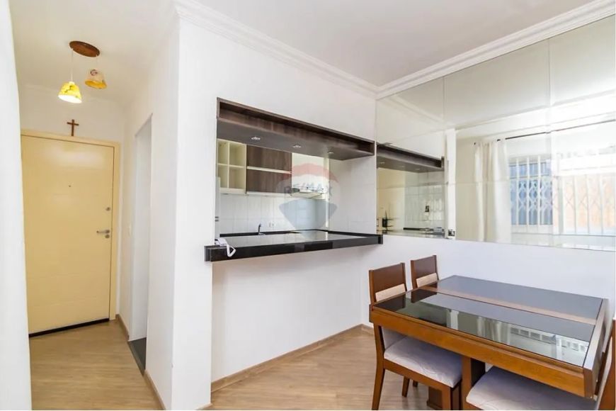 Apartamento mobiliado em Curitiba: 2 Quartos em Lindoia