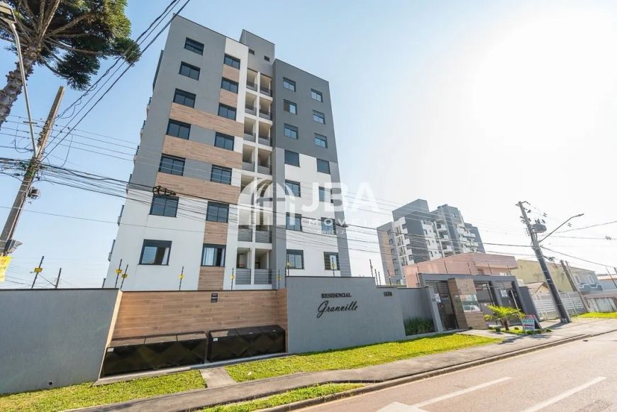 OTIMO APARTAMENTO 03 QUARTOS E COM PISO.