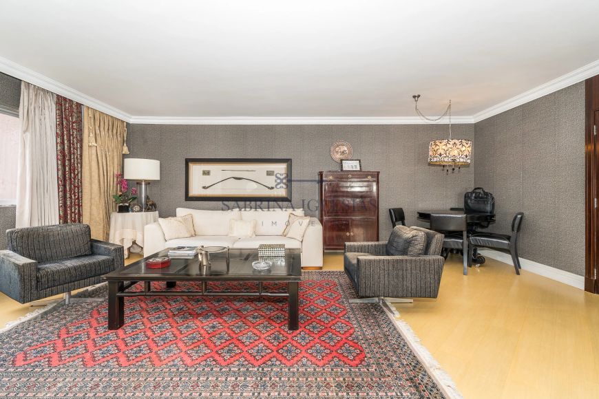 Apartamento a venda com 3 quartos no Bigorrilho