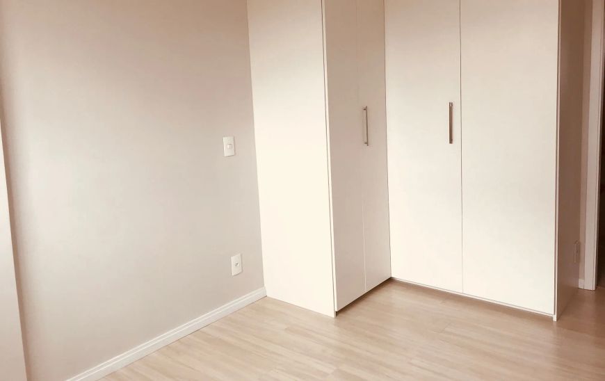 Imóvel para venda possui 69 metros quadrados com 2 quartos em Bigorrilho - Curitiba - PR
