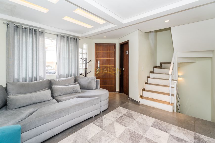 SOBRADO SEMI MOBILIADO TRIPLEX EM CONDOMINIO COM PORTARIA- EXCELENTE ACABAMENTO CAMPO COMPRIDO