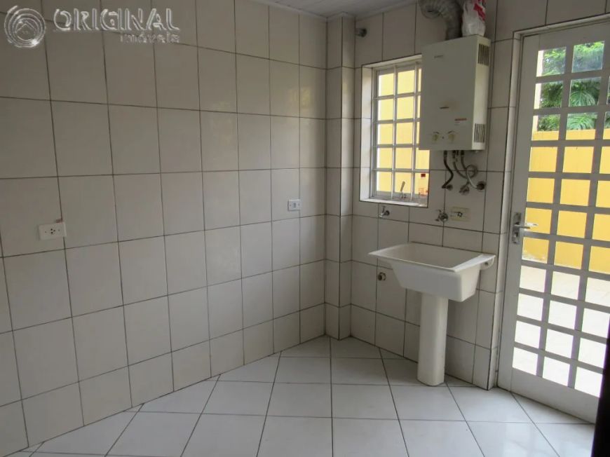 SOBRADO PARA VENDA COM 3 DORMITORIOS SENDO 1 SUÍTE.