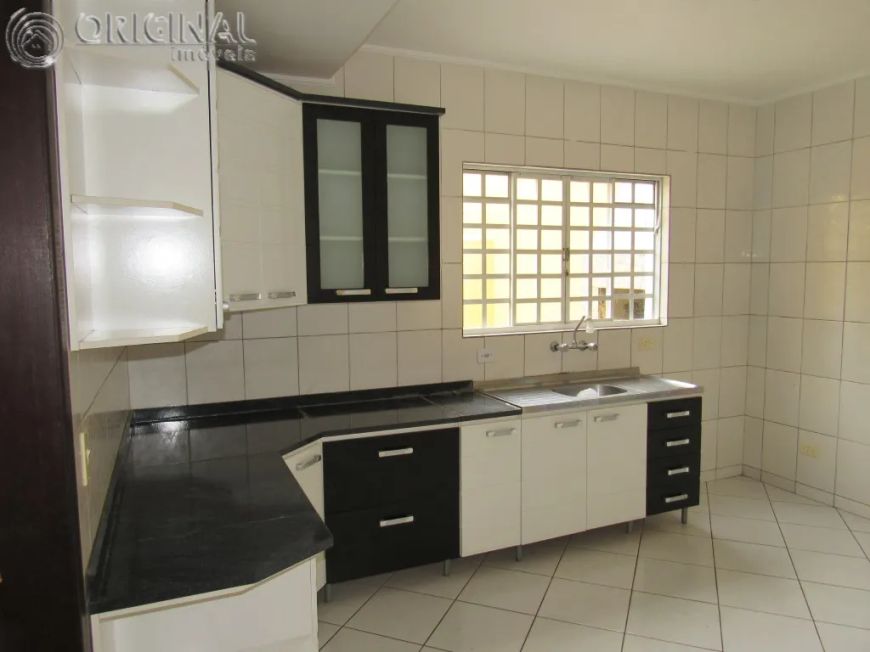 SOBRADO PARA VENDA COM 3 DORMITORIOS SENDO 1 SUÍTE.