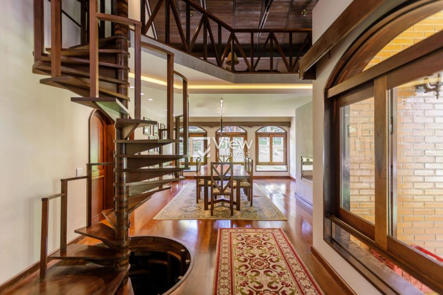 Seu Novo Lar: Excelente Casa em Condomínio com 4.127m² de terreno à Venda!