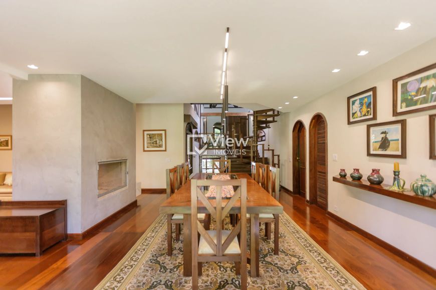 Seu Novo Lar: Excelente Casa em Condomínio com 4.127m² de terreno à Venda!