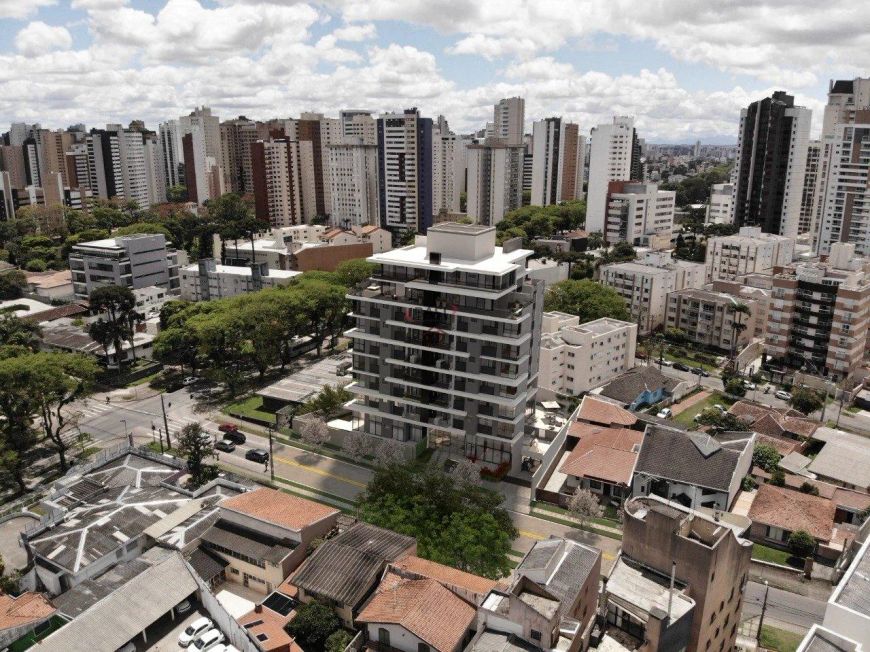 Garden com 3 suítes, amplo espaço externo, 3 vagas