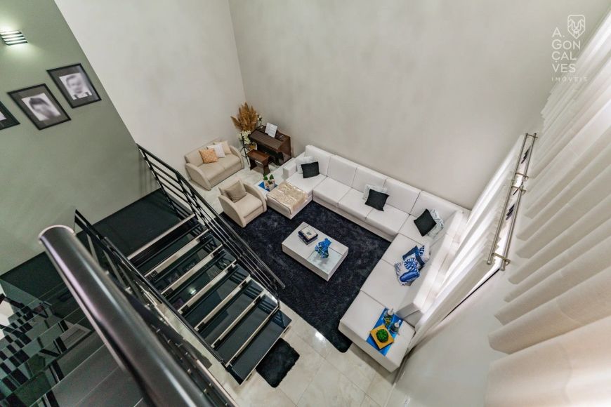Casa em Condomínio, 04 Suítes, 04 Vagas, Jardim das Américas, Curitiba.