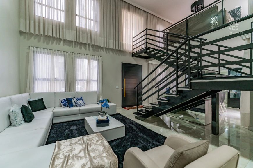 Casa em Condomínio, 04 Suítes, 04 Vagas, Jardim das Américas, Curitiba.
