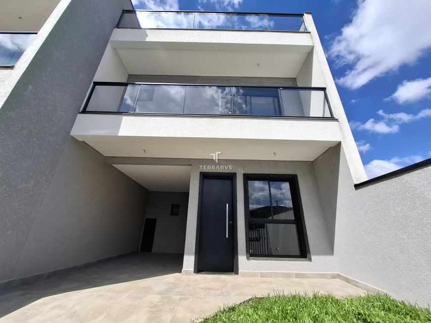 SOBRADO com 3 dormitórios à venda com 160m² por R$ 1.075.000,00 no bairro Bom Retiro - CURITIBA / PR