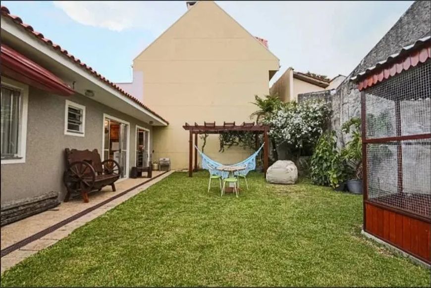Casa Santa Felicidade com quintal