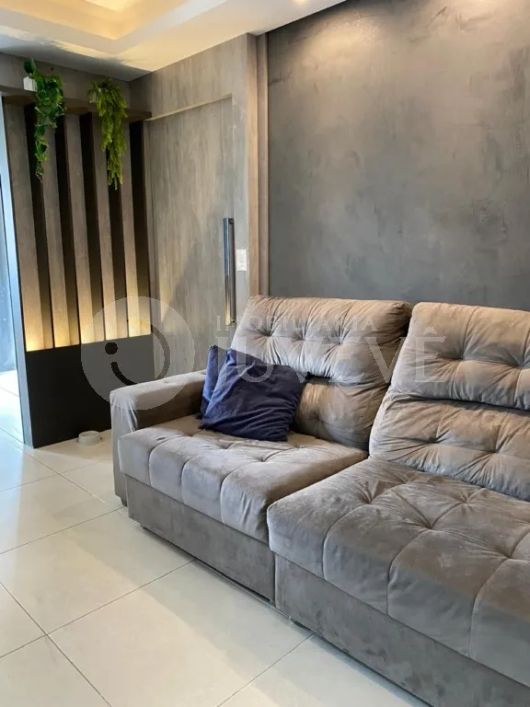 IMOBILIARIA JUVEVE VENDE APARTAMENTO TINGUI DUAS VAGAS GARAGEM SEMI MOBILIADO PARQUE BACACHERI RUA B