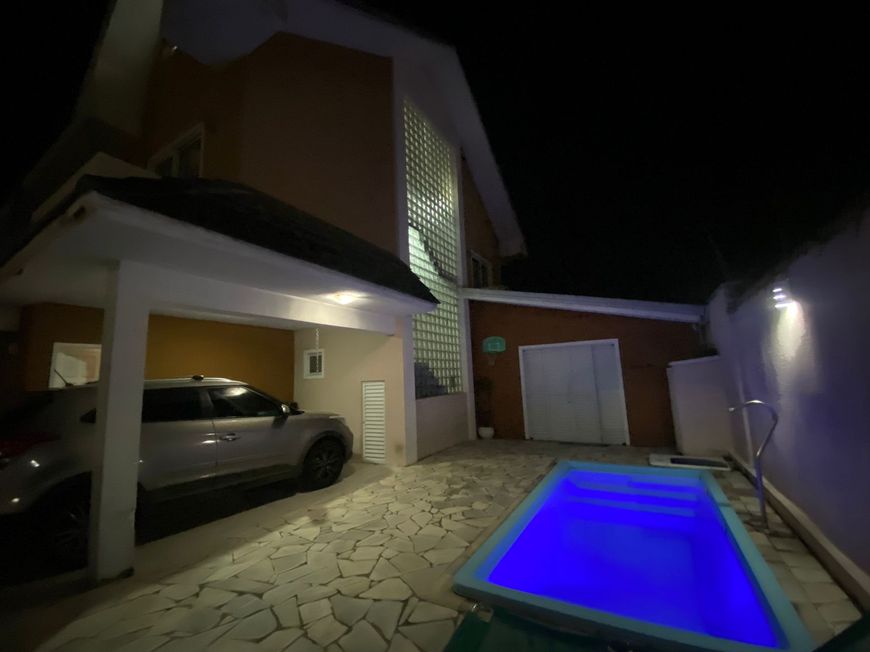 Sobrado com Piscina e Espaço Gourmet Super Aconchegante
