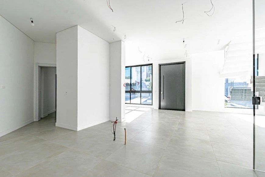Casa com 3 suítes no cond. Costa Ferrara