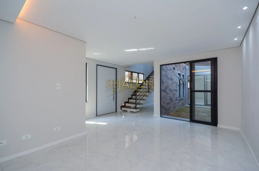 TRIPLEX 3 QUARTOS COM SUITE NO BOQUEIRÃO