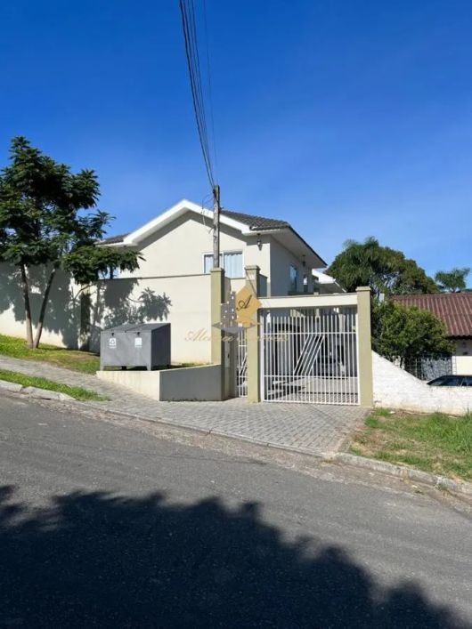 Sobrado para Venda em Curitiba, Santa Cândida, 3 dormitórios, 1 suíte, 3 banheiros, 3 vagas