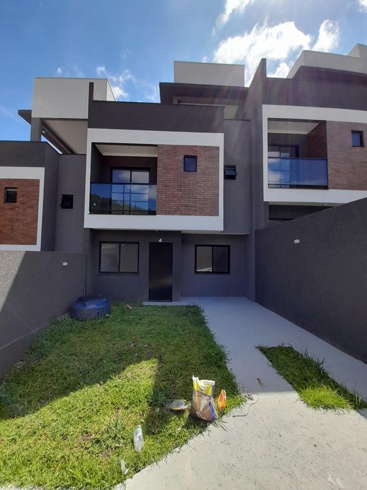 Baixou Valor !Sobrado Alto Padrão em Condomínio de 6 unidades para venda tem 119m²