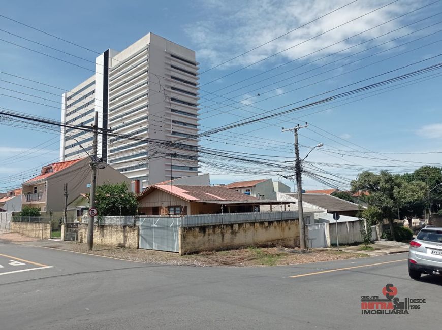 TERRENO DE ESQUINA PARA LOCAÇÃO 101,70M²