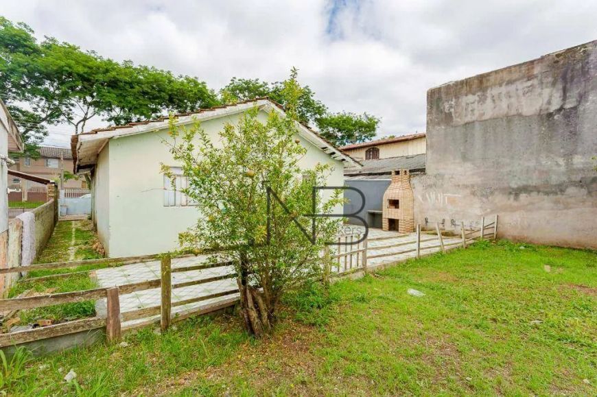 OPORTUNIDADE IMPERDÍVEL – TERRENO COM POTENCIAL PARA CONSTRUÇÃO DE SOBRADOS!