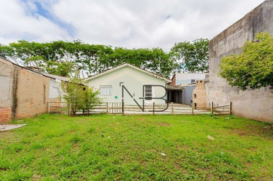 OPORTUNIDADE IMPERDÍVEL – TERRENO COM POTENCIAL PARA CONSTRUÇÃO DE SOBRADOS!