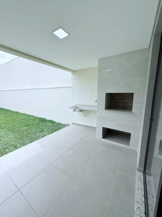 Sobrado para venda tem 191 metros quadrados com 3 quartos em Pilarzinho - Curitiba - PR