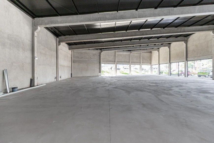Loja 22 com 110,00 m² para alugar no Centro Comercial Vila Lamu no Novo Mundo