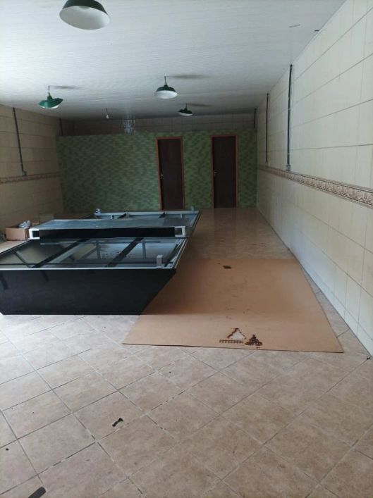 Imóvel para aluguel possui 350 metros quadrados em Butiatuvinha - Curitiba - PR