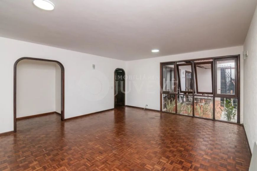IMOBIILIARIA JUVEVE VENDE RESIDÊNCIA RUA JOÃO GBUR 1221 TERMINAL SANTA CANDIDA COMERCIAL RESIDENCIAL