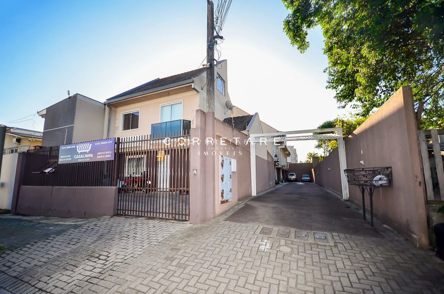 LINDO SOBRADO TRIPLEX EM CONDOMÍNIO FECHADO NO UBERABA