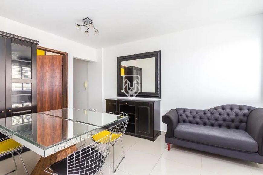 Apartamento, 02 Quartos, 02 Vagas, Bigorrilho, Curitiba.