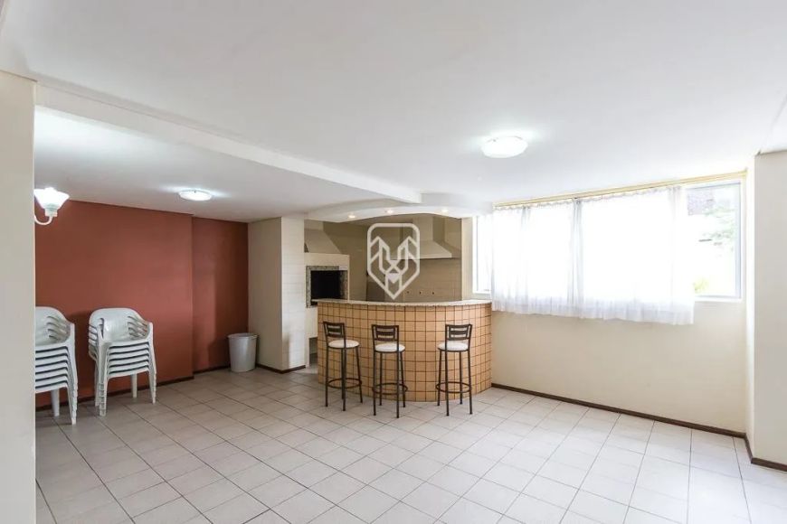 Apartamento, 02 Quartos, 02 Vagas, Bigorrilho, Curitiba.