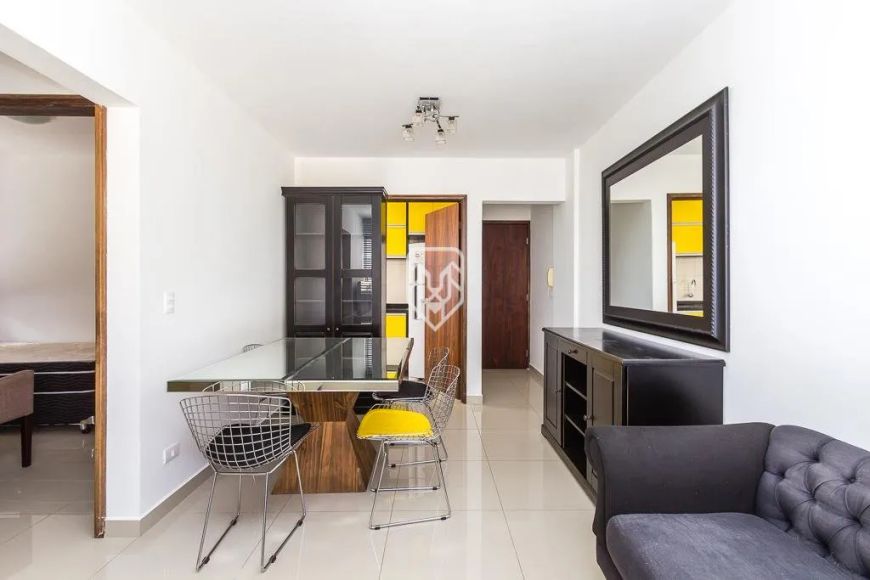 Apartamento, 02 Quartos, 02 Vagas, Bigorrilho, Curitiba.