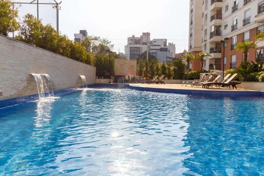 Apartamento no Água Verde - 2 quartos ( 1 suíte ) - 2 vagas de garagem - Condomínio Clube.