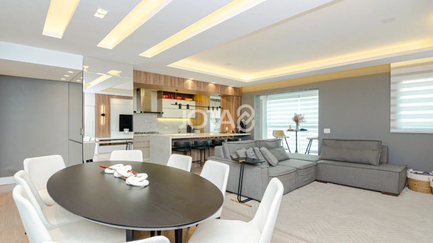 APARTAMENTO MOBILIADO PRÓXIMO AO CLUBE CURITIBANO Apartamento mobiliado próximo ao Clube Curitibano