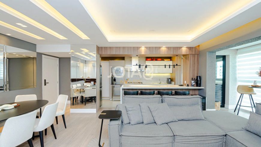 APARTAMENTO MOBILIADO PRÓXIMO AO CLUBE CURITIBANO Apartamento mobiliado próximo ao Clube Curitibano