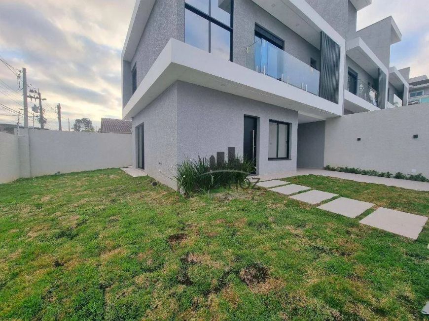 Sobrado com 3 dormitórios à venda, 147 m² por R$ 1.079.000,00 - Santo Inácio - Curitiba/PR